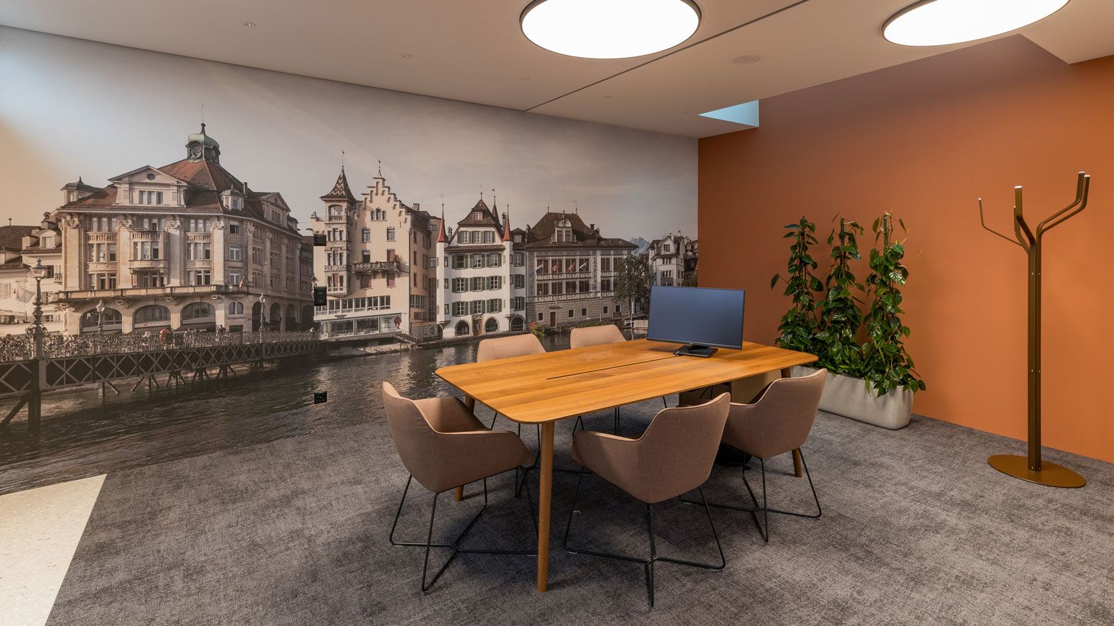 Beratung Altstadt - Luzerner Kantonalbank LUKB - Innenarchitektur Design - DOBAS AG © Thomas Studhalter.jpg