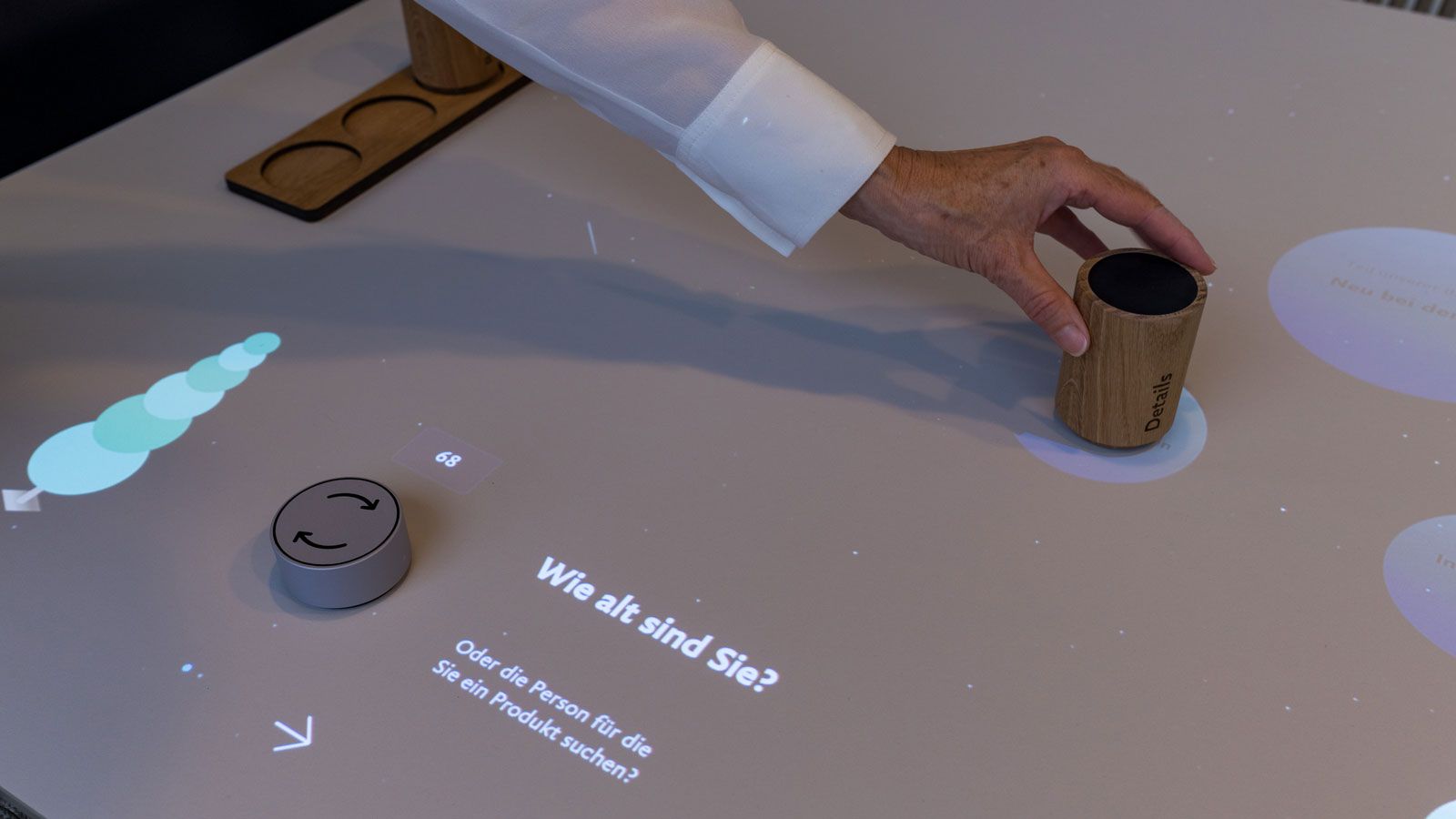 Beratung Loggia 2 - Luzerner Kantonalbank LUKB - Innenarchitektur Design - DOBAS AG © Thomas Studhalter.jpg