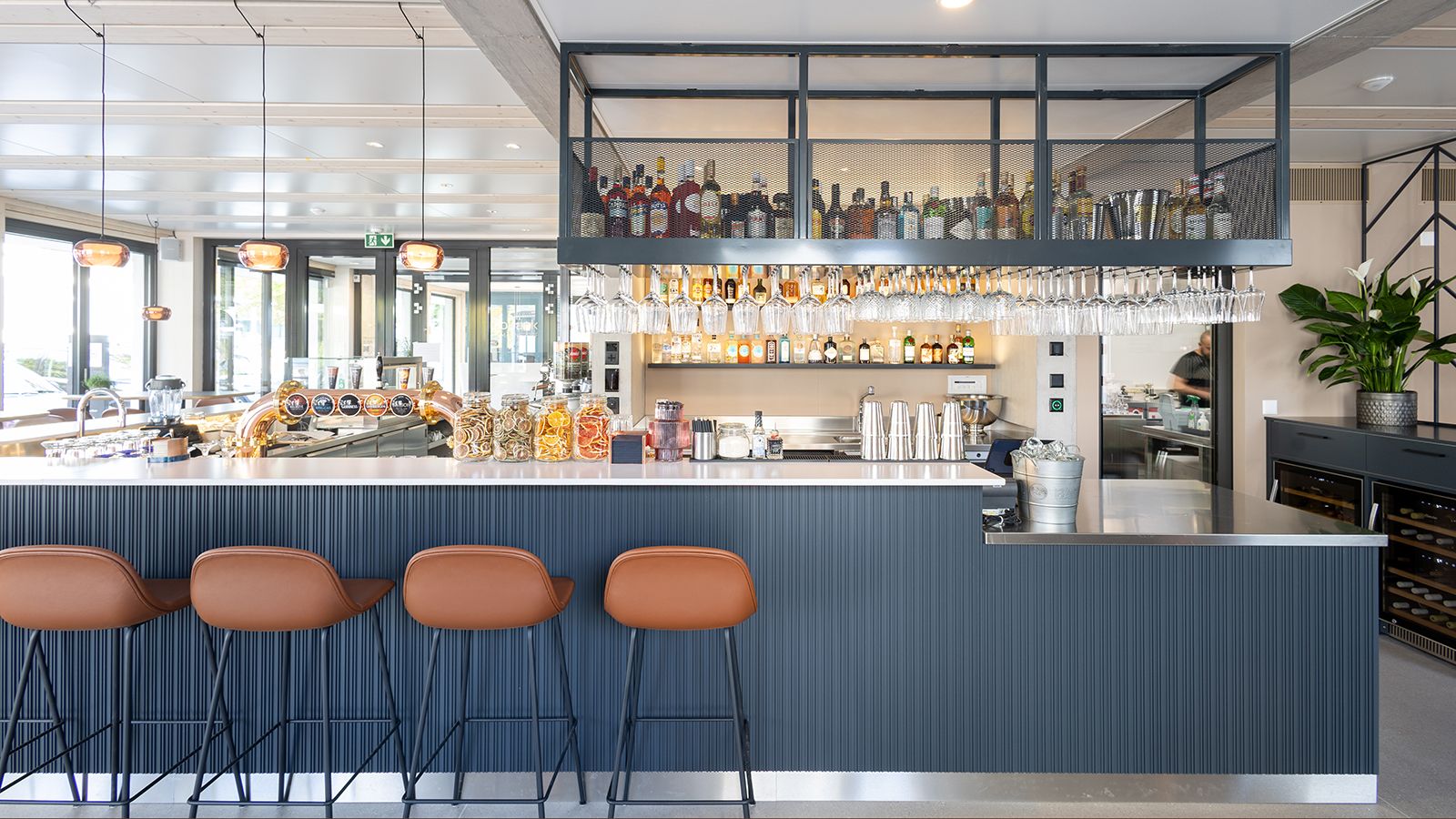 Regiobank Maennedorf Restaurant Wunderbar 3 - Innenarchitektur Design - DOBAS Creation © DOBAS.jpg