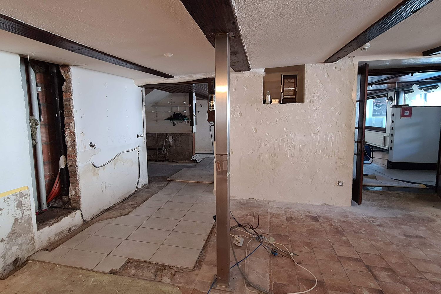 Bestandesaufnahme 3 - Hotel Restaurant Roessli - Innenarchitektur Design - DOBAS AG.jpg