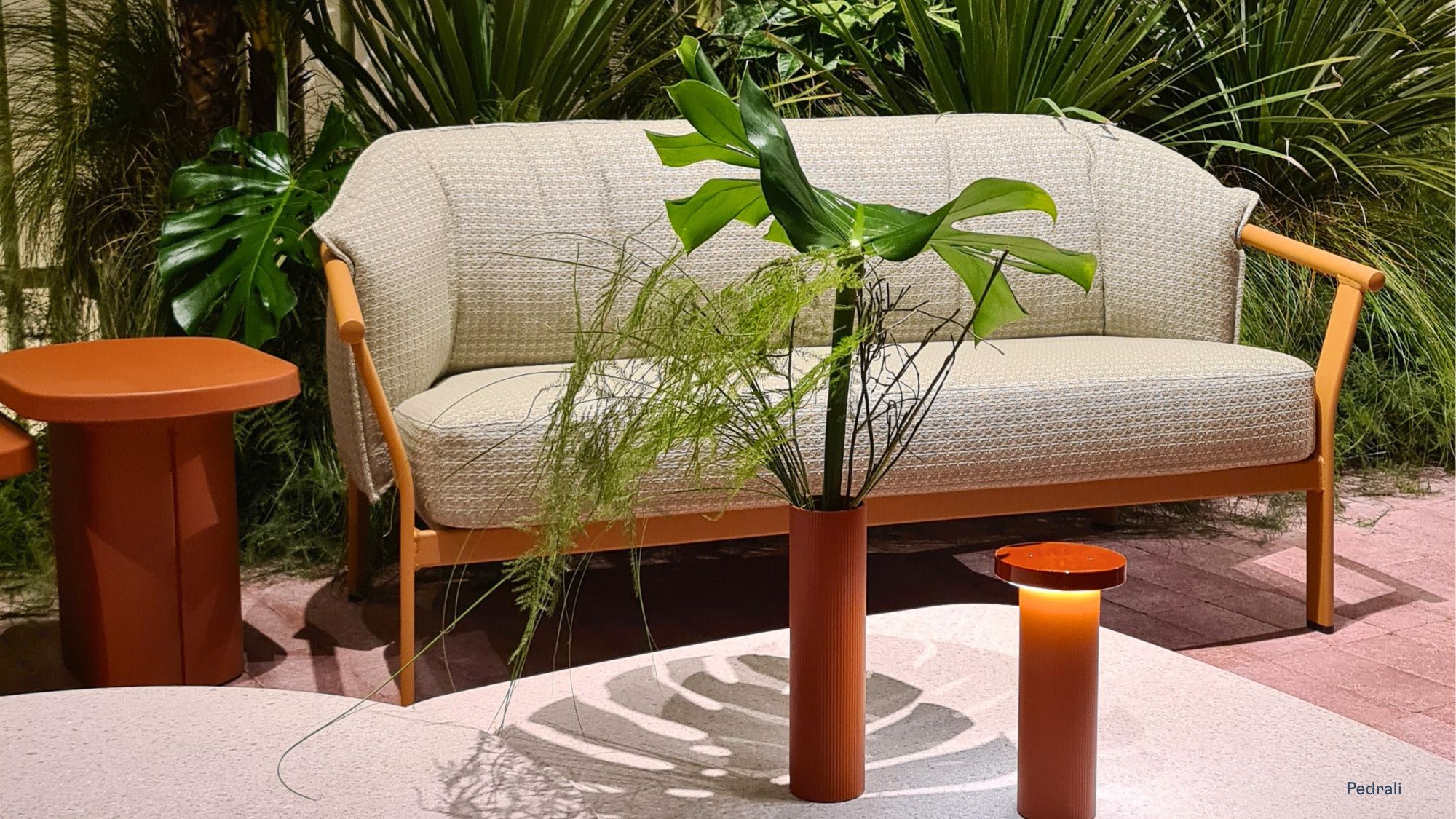 Pedrali 2 Moebelmesse Mailand - Innenarchitektur Design - DOBAS AG.jpg