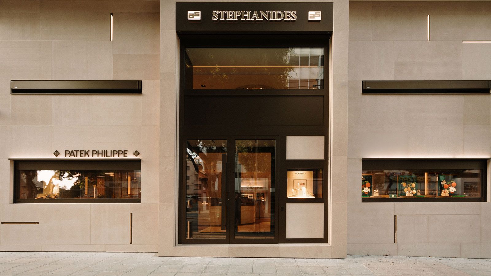 Multibrand Boutique 6 - Stephanides - Ladenbau - DOBAS AG © Karina Leonenko Photograph.jpg