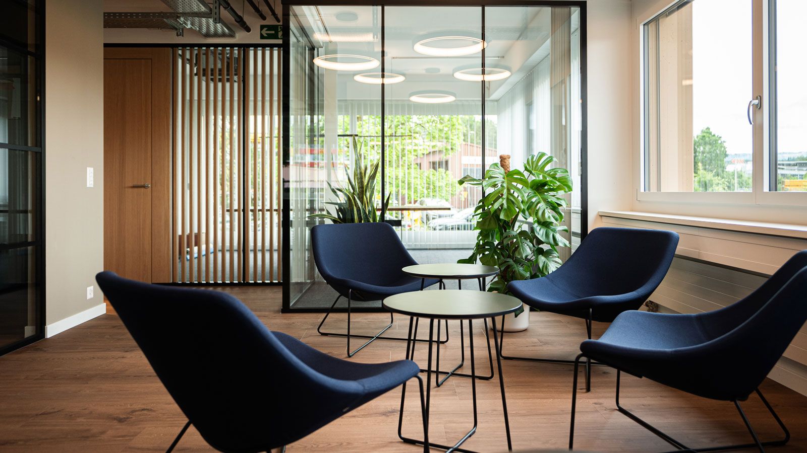 Lounge 2 - EOC Einkauf AG - Innenarchitektur Design Umsetzung - DOBAS AG © Simon Meyer.jpg