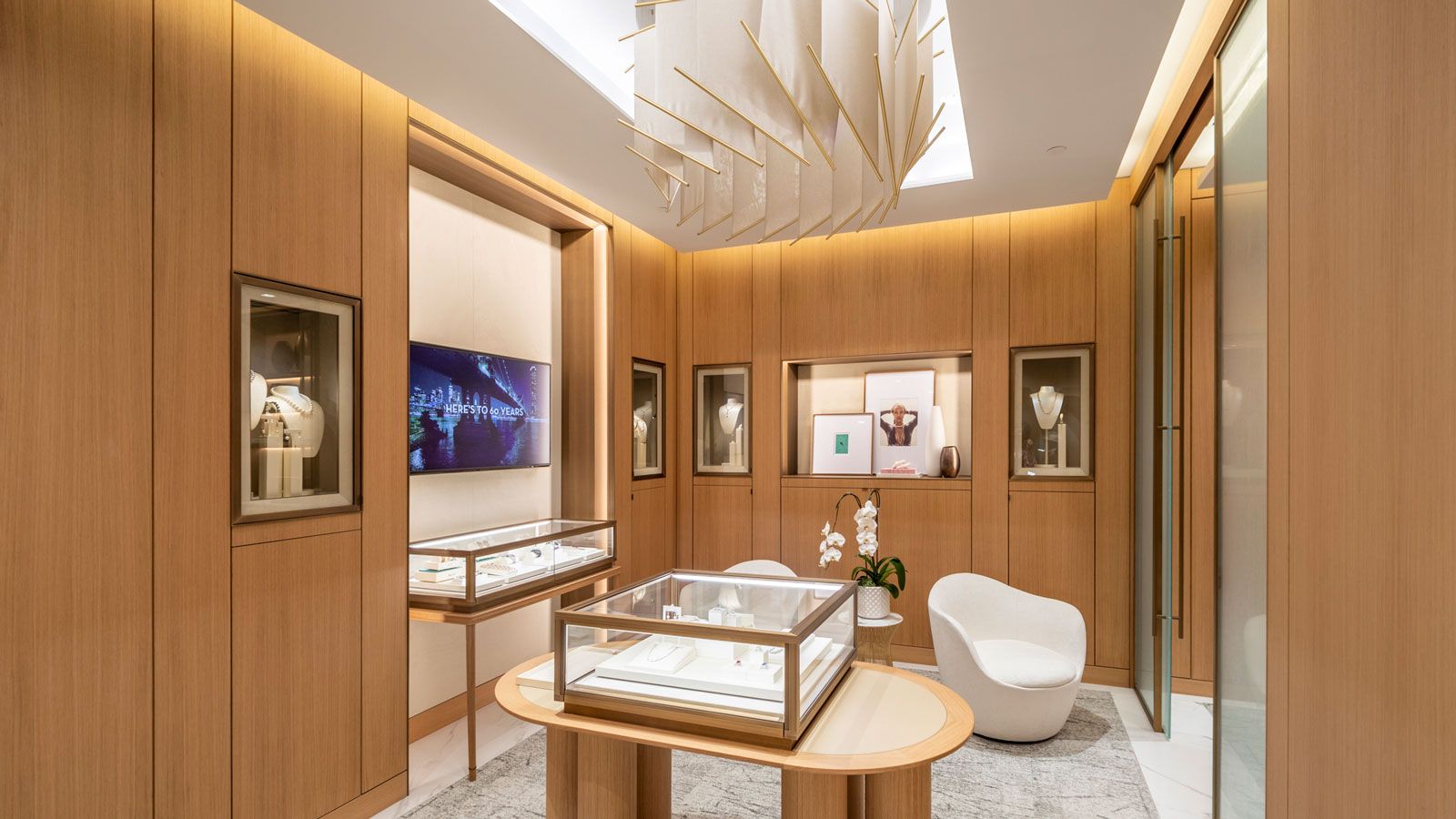Objektdesign Luester 2 Boutique Dadeland - Mayors Jewelers - Innenarchitektur Design Umsetzung - DOBAS AG © Mayors Jewelers.jpg