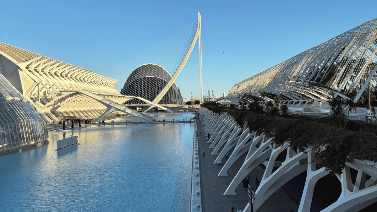 Valencia Stadtbesuch 6 - DOBAS AG © DOBAS.png