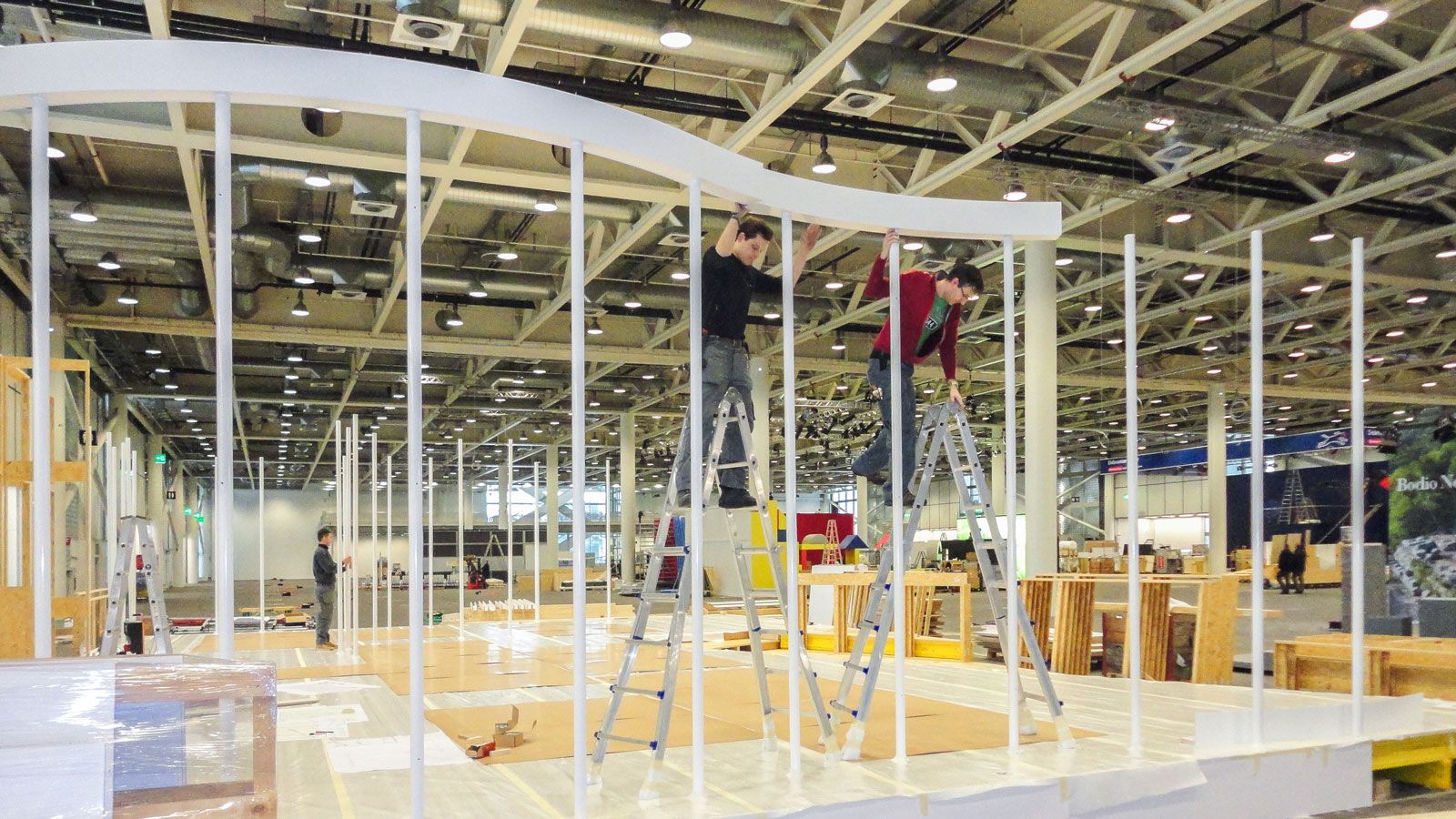 Baustelle Messestand Swissbau 2014 2 - Argolite - Messebau - DOBAS AG.jpg