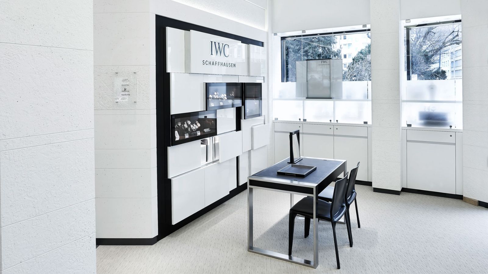 Multibrand Boutique 2 - Jaeggi Uhren + Juwelen - Innenarchitektur Design Umsetzung - DOBAS AG © Kuster + Frey.jpg