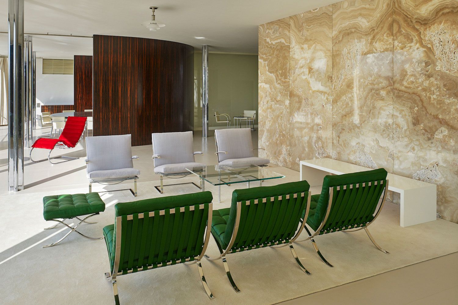 004_VillaTugendhat_Copyright_david_zidlicky_MAIN-LIVING-AREA-web.jpg