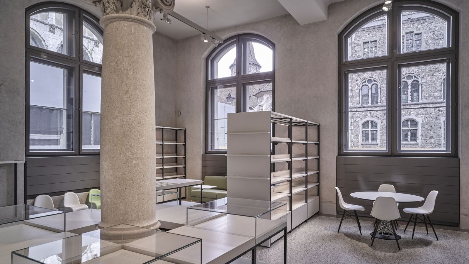 Museumsshop Landesmuseum Zuerich 4 - Schweizerisches Nationalmuseum - Shop Design Umsetzung -  DOBAS AG © Donat Stuppan.jpg