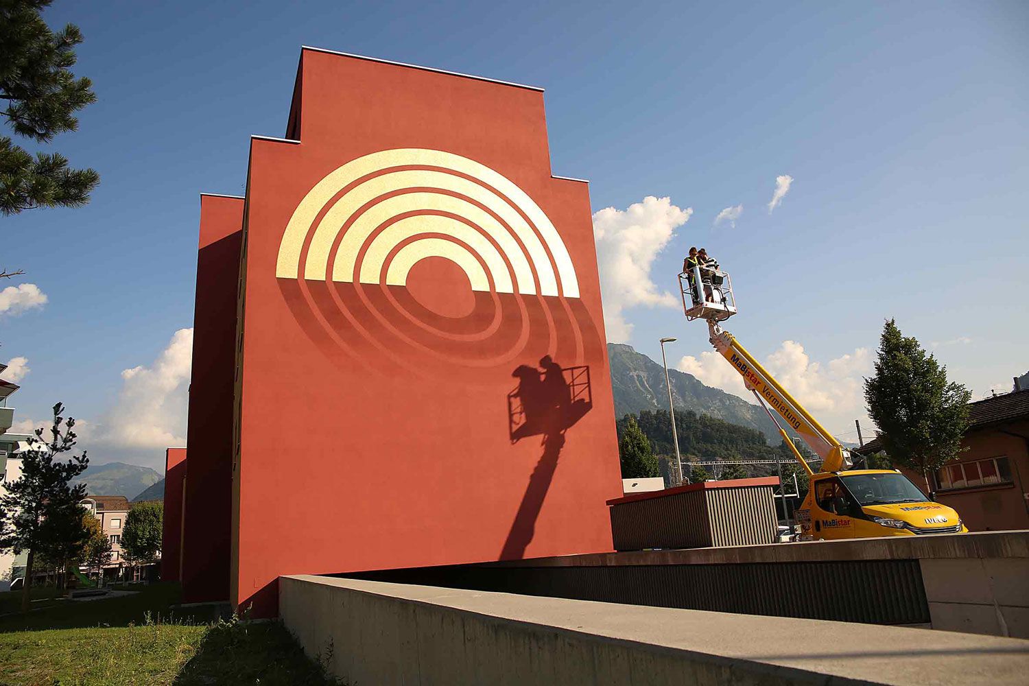 Mural Stansstad - QueenKong.jpg