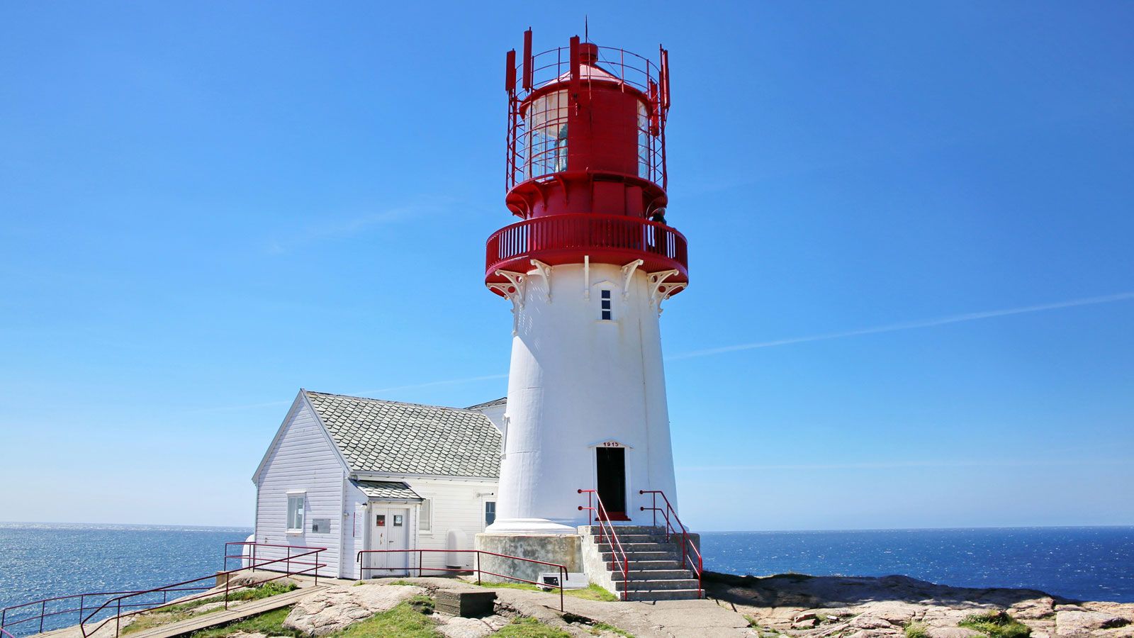 Lindesnes fyr © Mark Konig Unsplash.jpg