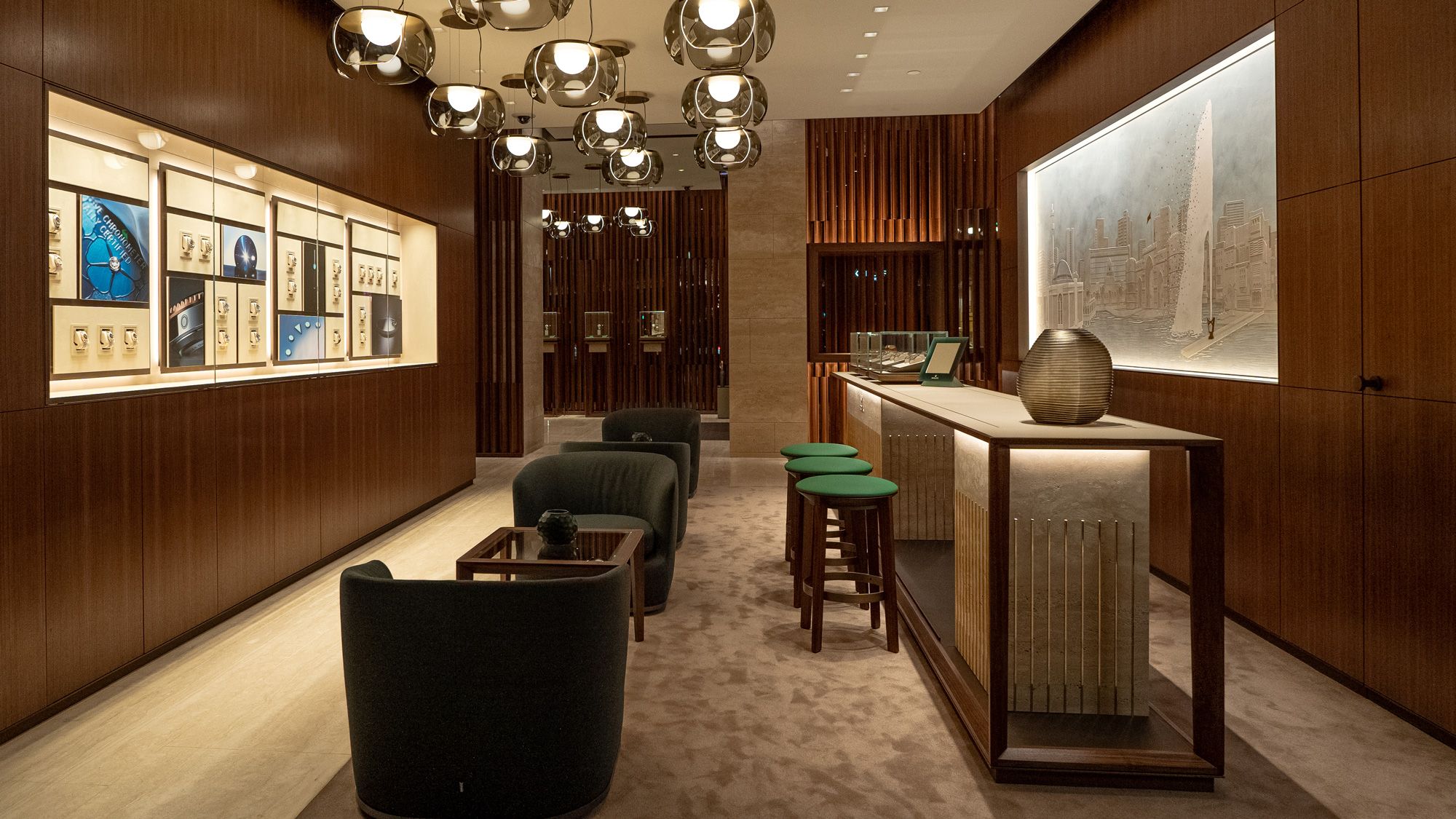 Monobrand Boutique Bar - Saddik + Mohamed Attar El Khayyat Mall - Ladenbau - DOBAS AG.jpg