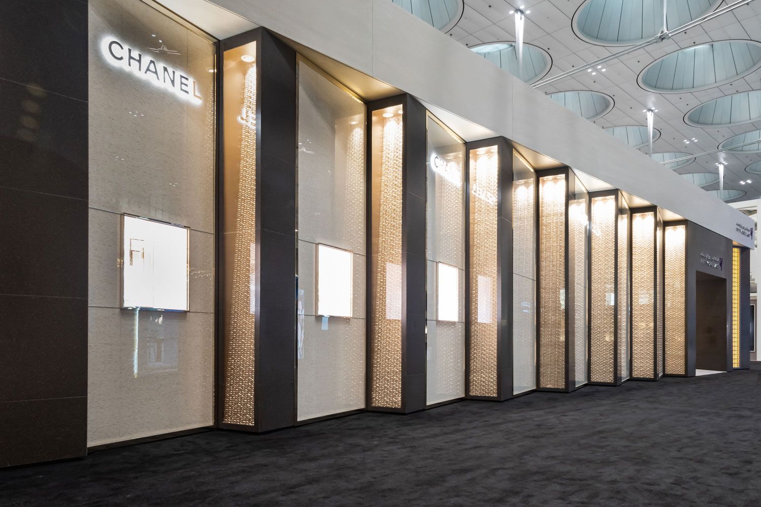 Messestand Aussen - Darwish DJWE 2020 - Innenarchitektur Design - DOBAS AG © Dow Photography.jpg