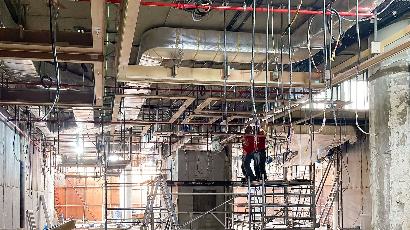Baustelle Boutique 3 - Al Khayyat - Ladenbau - DOBAS AG.jpg