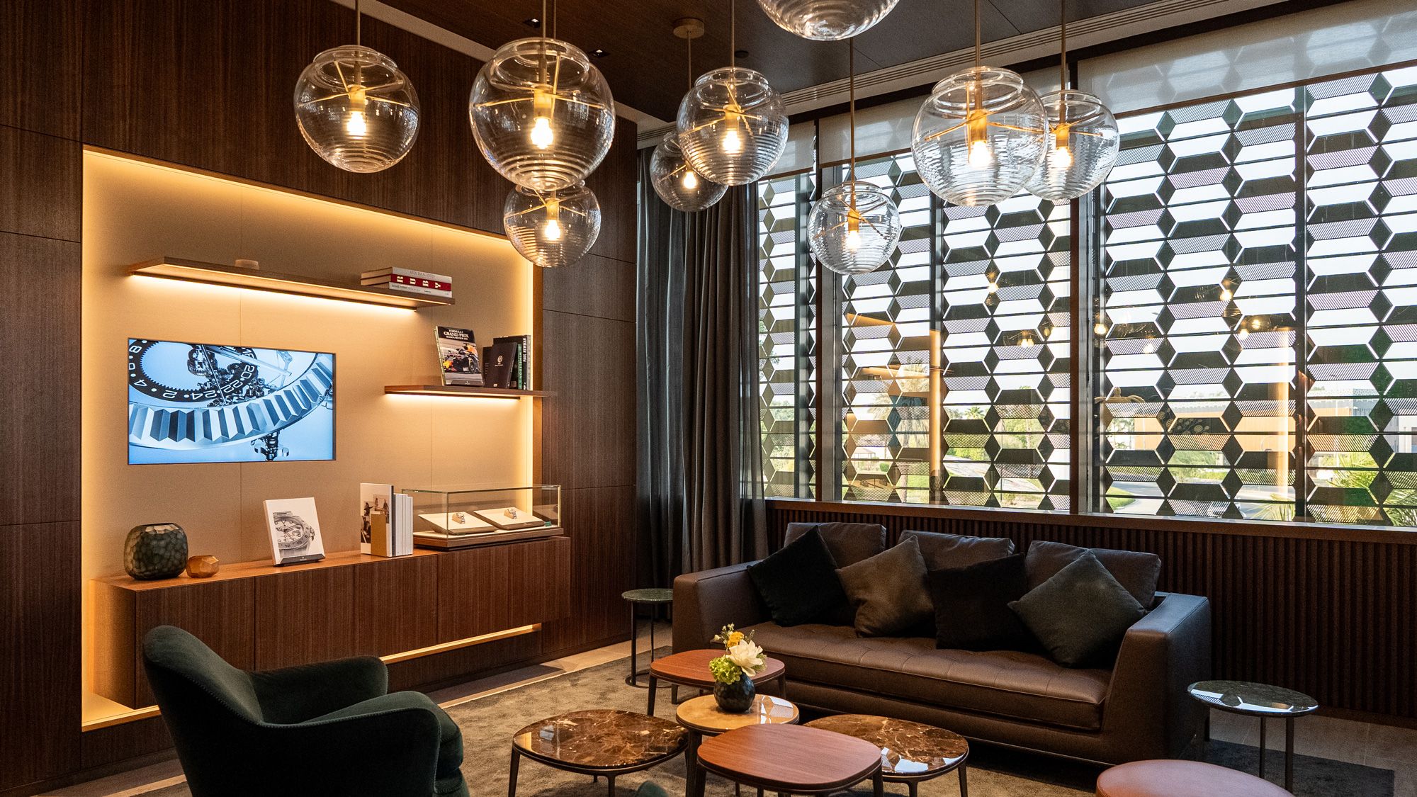 Monobrand Boutique Lounge - Saddik + Mohamed Attar El Khayyat Mall - Ladenbau - DOBAS AG.jpg